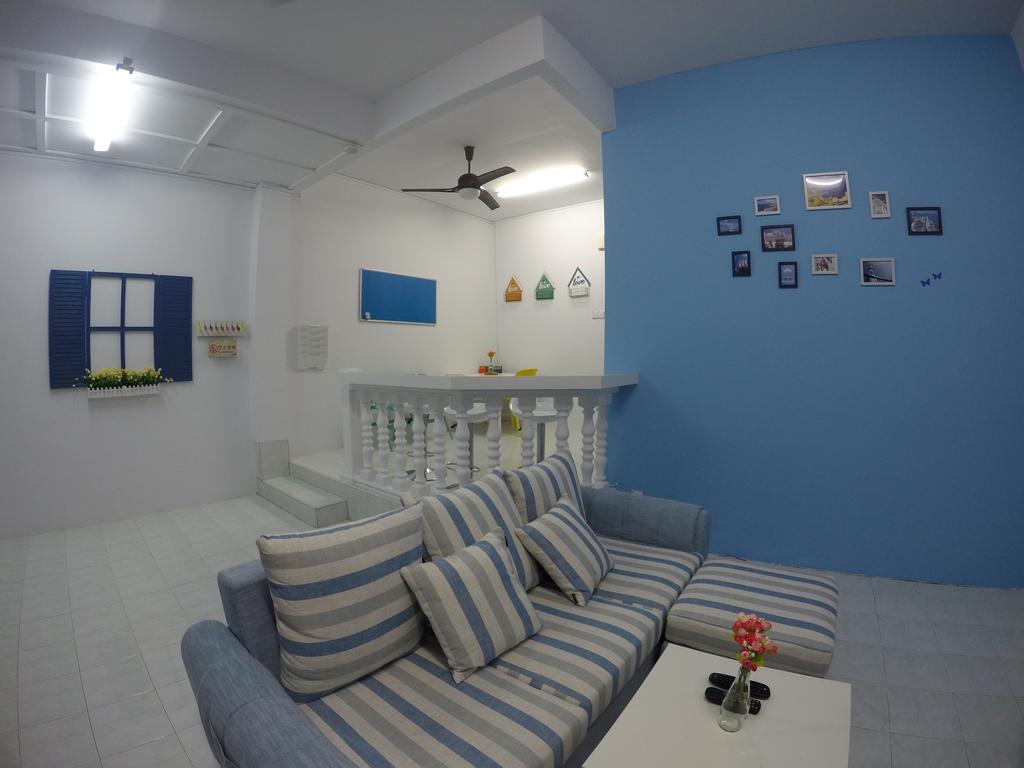 Little Blue House Kemaman Guesthouse Chukai Ngoại thất bức ảnh